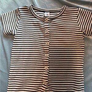 Kate Quinn Black and Cream Striped tshirt